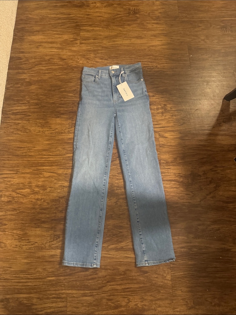 NWT frame le sleek straight jeans size 24